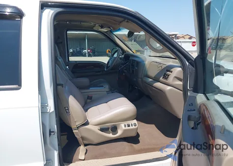 2002 Ford Excursion Limited from USA, damaged, VIN 1FMSU43F82EA39215